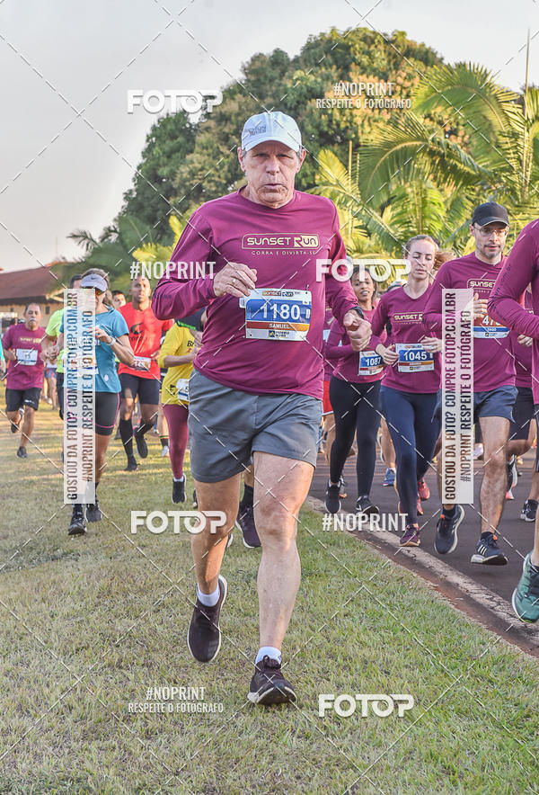 Buy your photos of the eventSunset Run 2019 on Fotop