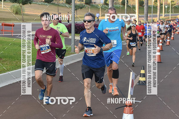 Buy your photos of the eventSunset Run 2019 on Fotop