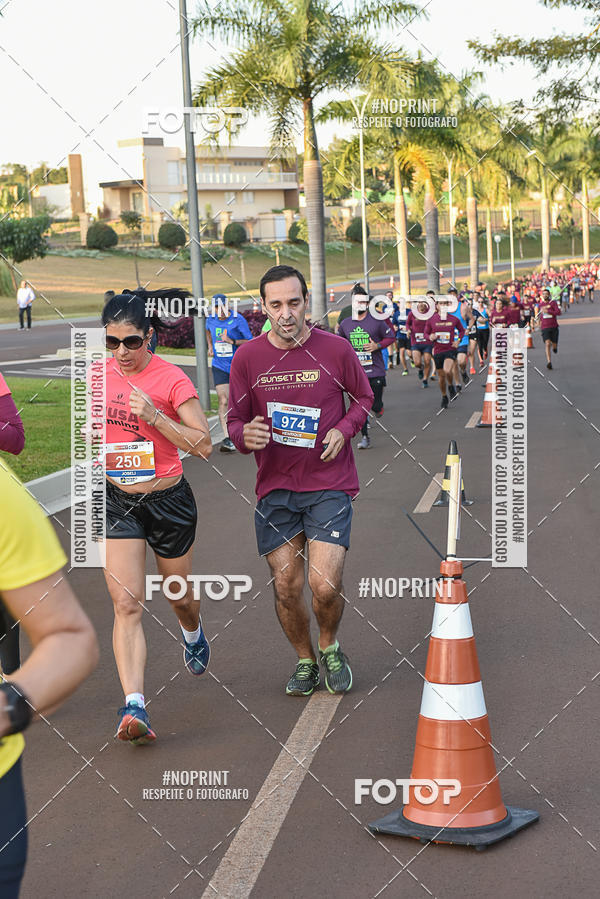 Buy your photos of the eventSunset Run 2019 on Fotop