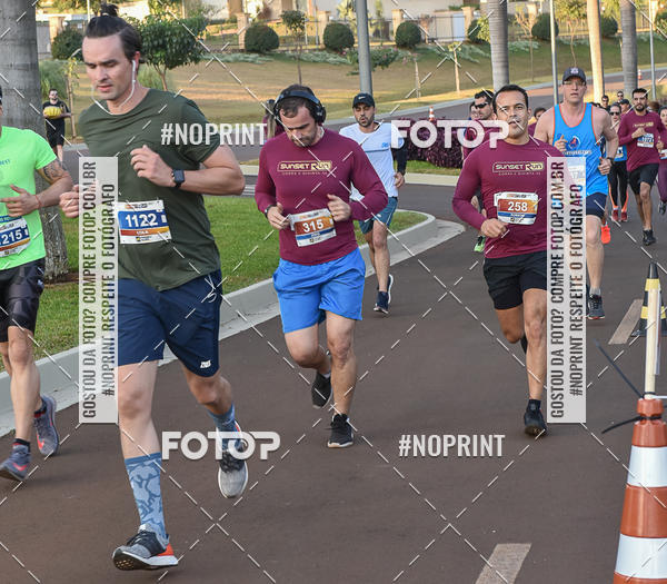 Buy your photos of the eventSunset Run 2019 on Fotop