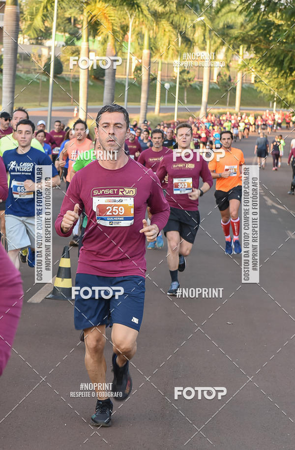 Buy your photos of the eventSunset Run 2019 on Fotop