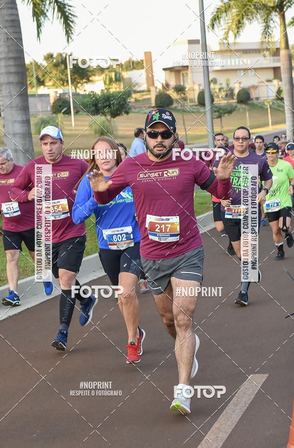 Buy your photos of the eventSunset Run 2019 on Fotop