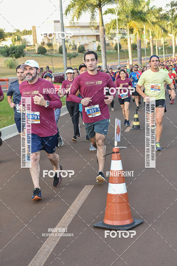 Buy your photos of the eventSunset Run 2019 on Fotop