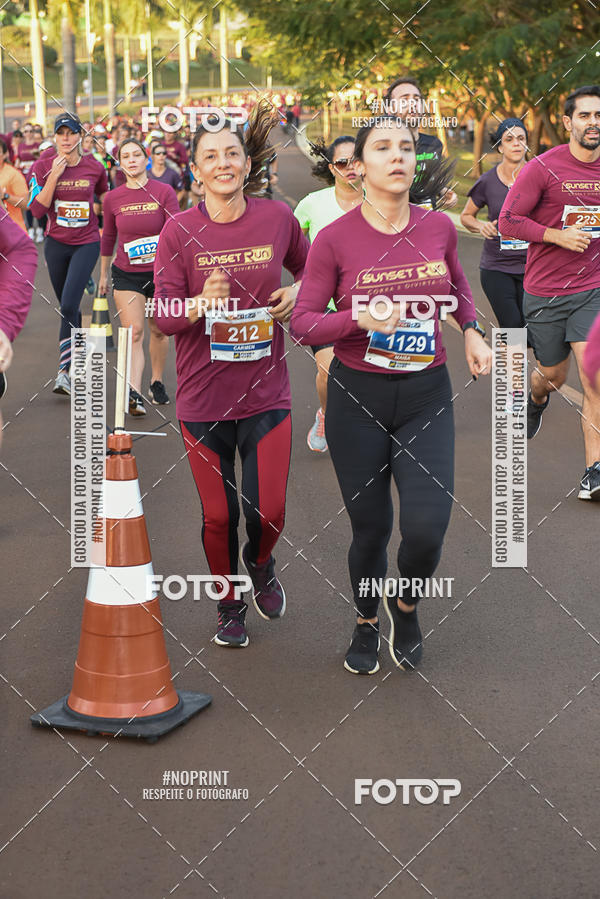 Buy your photos of the eventSunset Run 2019 on Fotop