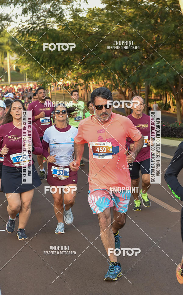 Buy your photos of the eventSunset Run 2019 on Fotop