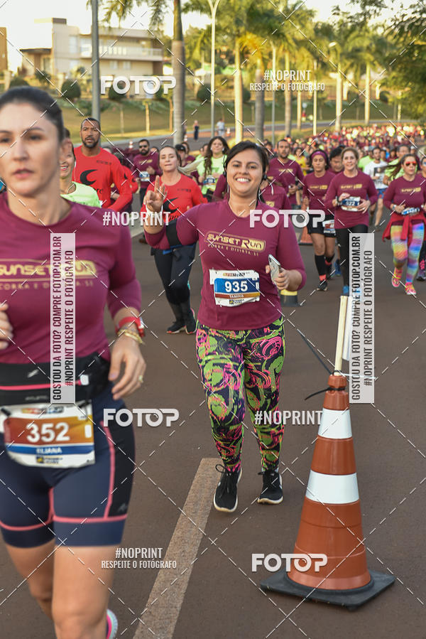 Buy your photos of the eventSunset Run 2019 on Fotop