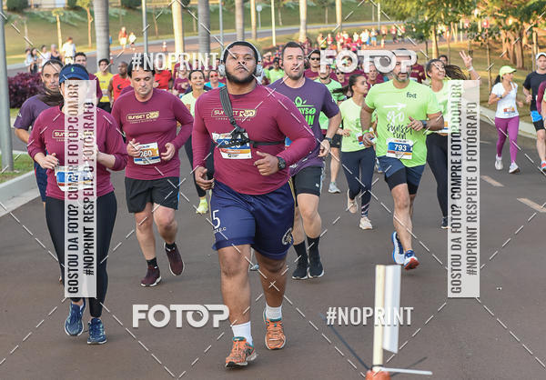 Buy your photos of the eventSunset Run 2019 on Fotop