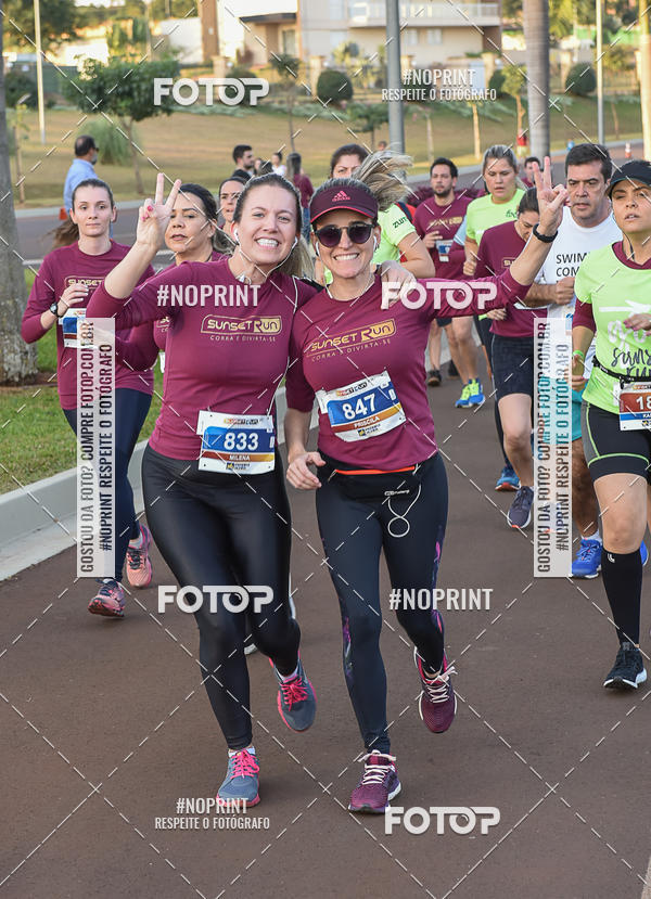 Buy your photos of the eventSunset Run 2019 on Fotop