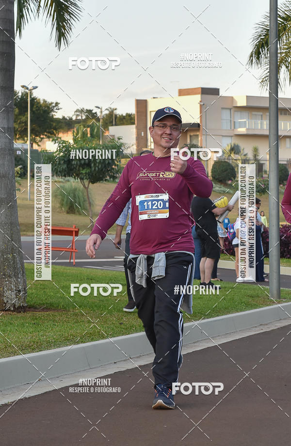 Buy your photos of the eventSunset Run 2019 on Fotop