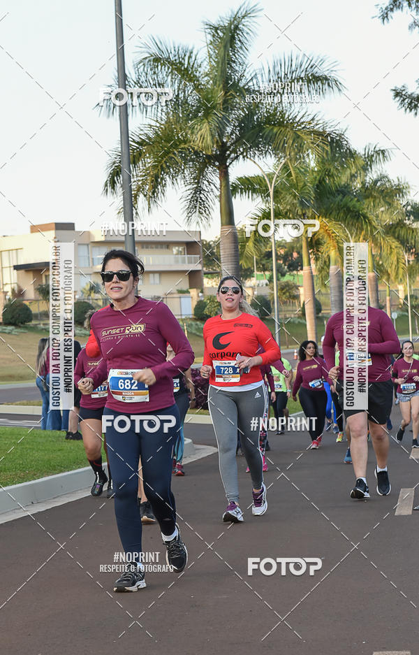 Buy your photos of the eventSunset Run 2019 on Fotop