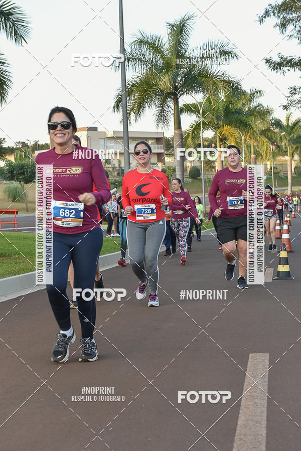 Buy your photos of the eventSunset Run 2019 on Fotop