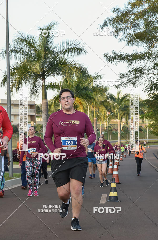 Buy your photos of the eventSunset Run 2019 on Fotop