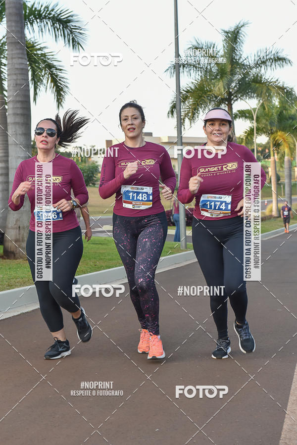 Buy your photos of the eventSunset Run 2019 on Fotop