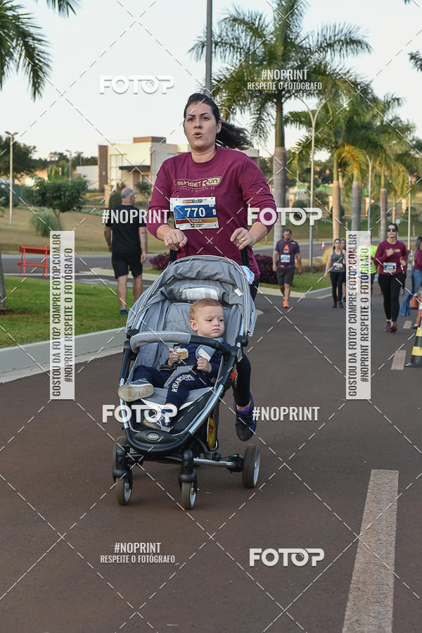 Buy your photos of the eventSunset Run 2019 on Fotop