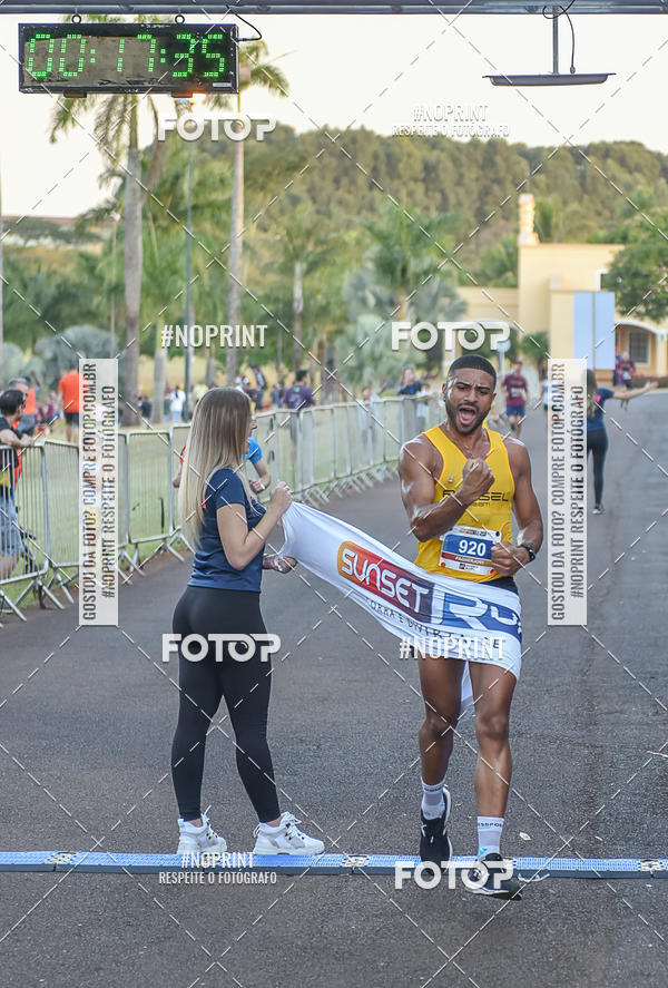 Buy your photos of the eventSunset Run 2019 on Fotop
