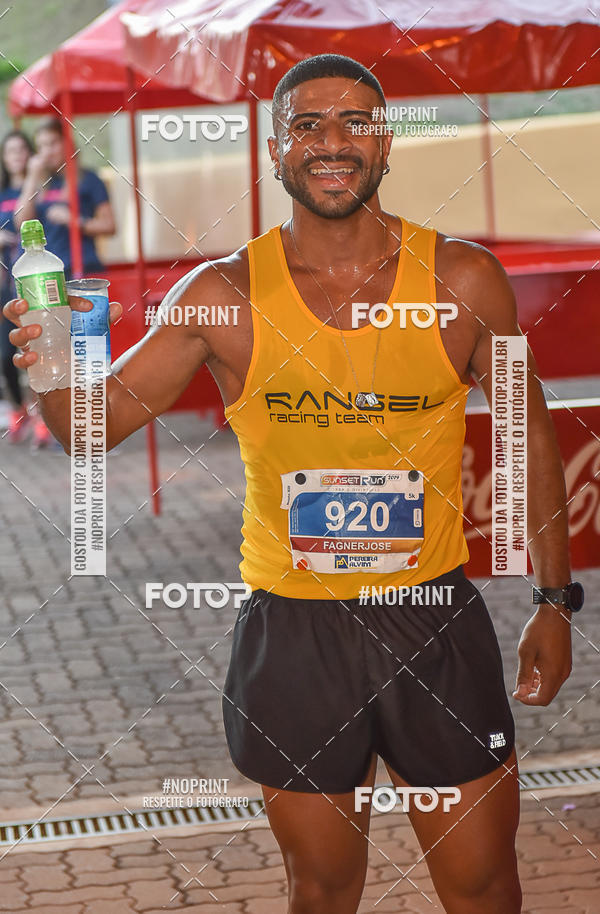 Buy your photos of the eventSunset Run 2019 on Fotop
