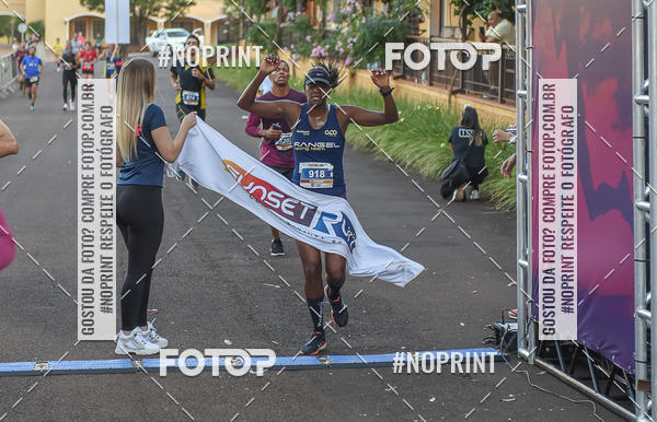 Buy your photos of the eventSunset Run 2019 on Fotop