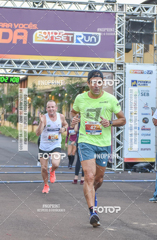 Buy your photos of the eventSunset Run 2019 on Fotop