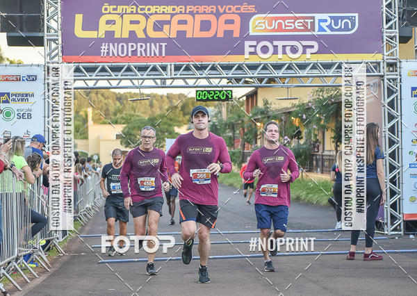 Buy your photos of the eventSunset Run 2019 on Fotop