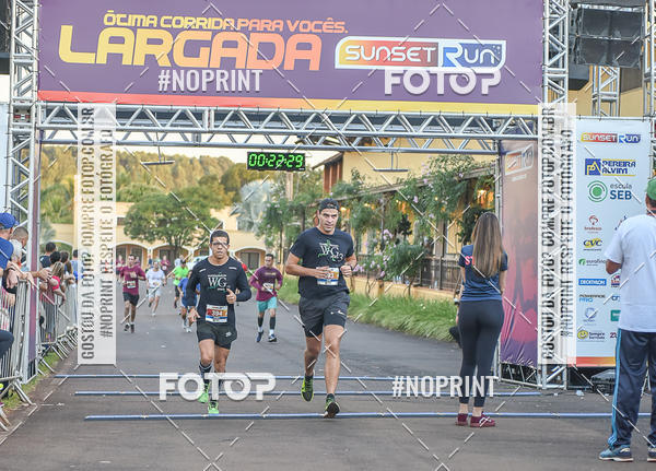 Buy your photos of the eventSunset Run 2019 on Fotop