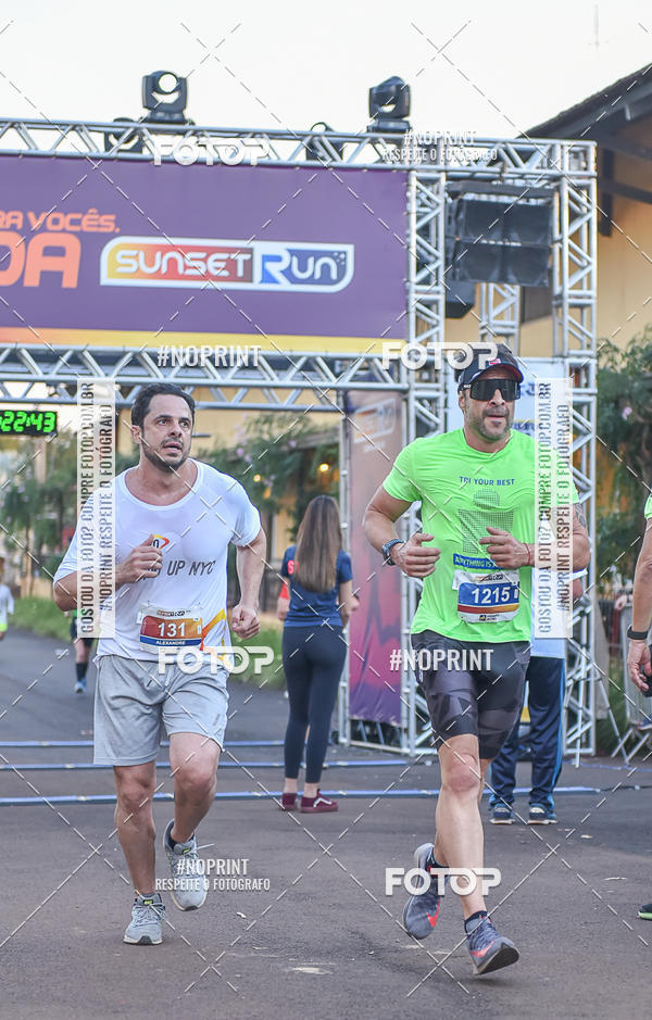 Buy your photos of the eventSunset Run 2019 on Fotop