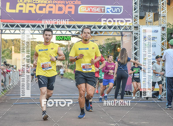 Buy your photos of the eventSunset Run 2019 on Fotop