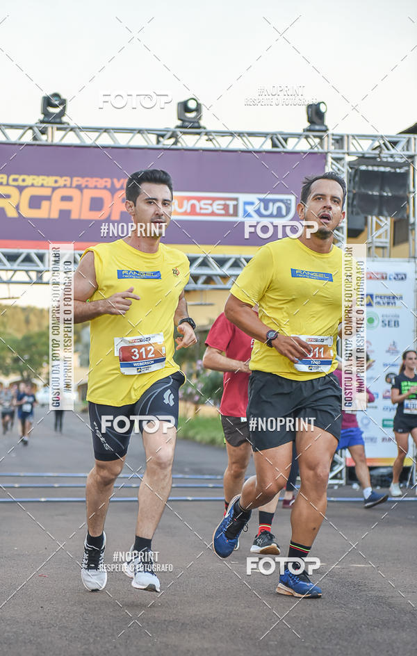 Buy your photos of the eventSunset Run 2019 on Fotop