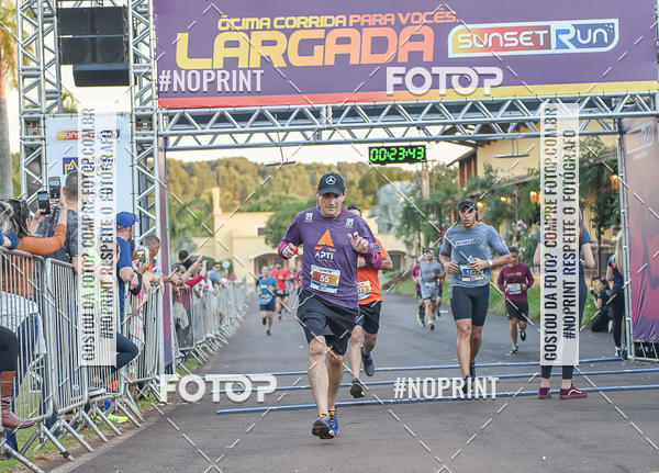 Buy your photos of the eventSunset Run 2019 on Fotop