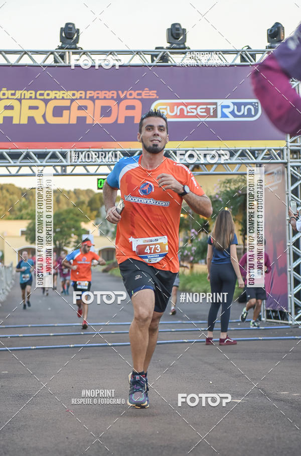 Buy your photos of the eventSunset Run 2019 on Fotop