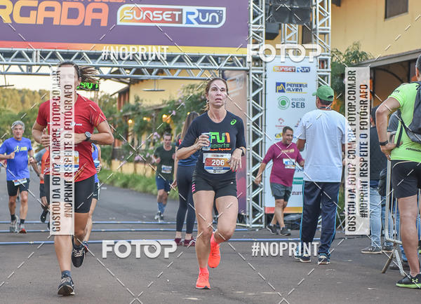 Buy your photos of the eventSunset Run 2019 on Fotop
