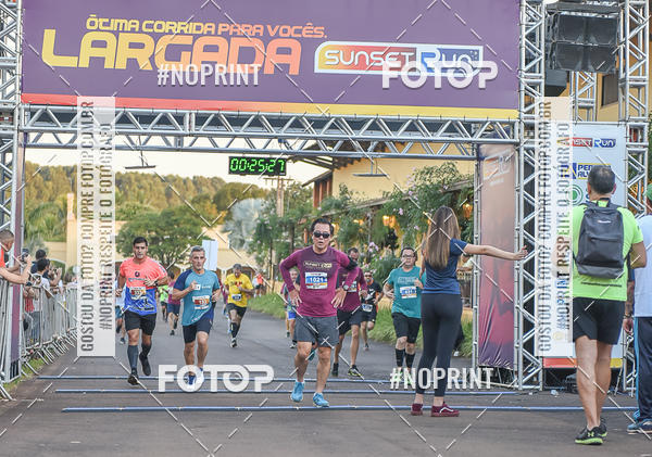 Buy your photos of the eventSunset Run 2019 on Fotop