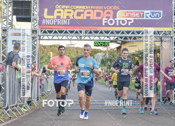 Buy your photos of the eventSunset Run 2019 on Fotop