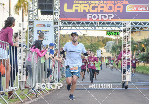 Buy your photos of the eventSunset Run 2019 on Fotop