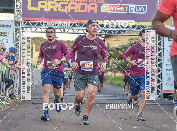 Buy your photos of the eventSunset Run 2019 on Fotop