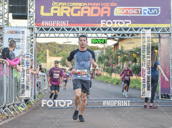 Buy your photos of the eventSunset Run 2019 on Fotop