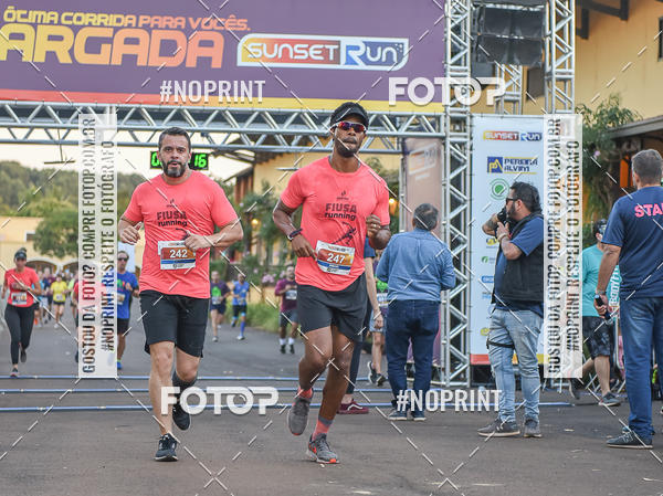 Buy your photos of the eventSunset Run 2019 on Fotop
