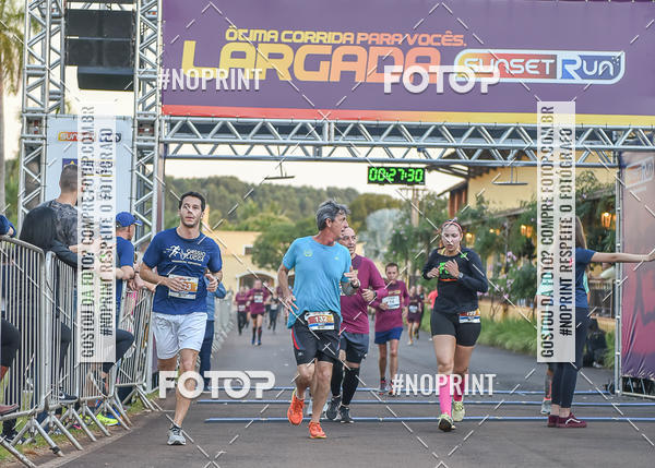 Buy your photos of the eventSunset Run 2019 on Fotop