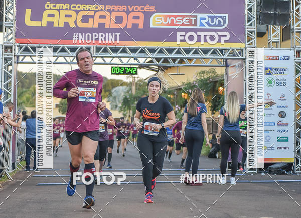 Buy your photos of the eventSunset Run 2019 on Fotop