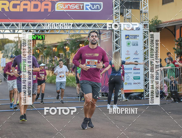 Buy your photos of the eventSunset Run 2019 on Fotop