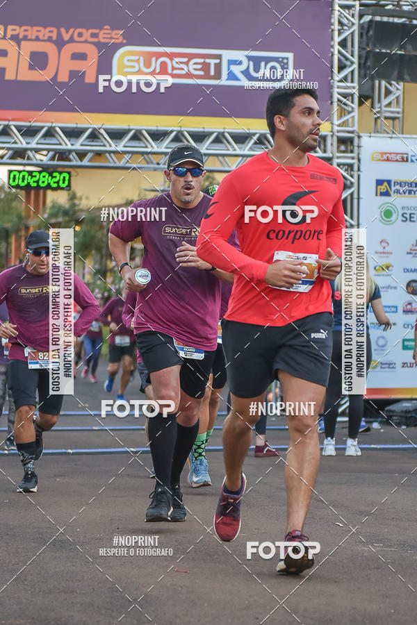 Buy your photos of the eventSunset Run 2019 on Fotop