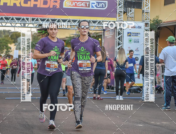 Buy your photos of the eventSunset Run 2019 on Fotop