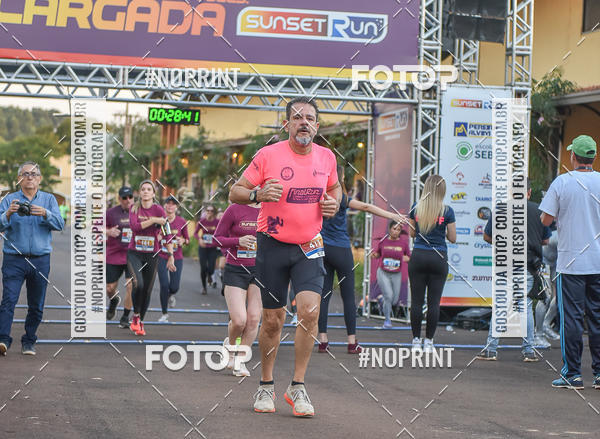 Buy your photos of the eventSunset Run 2019 on Fotop