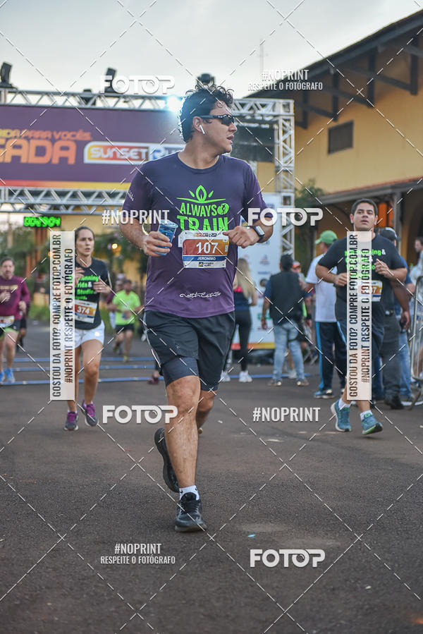 Buy your photos of the eventSunset Run 2019 on Fotop