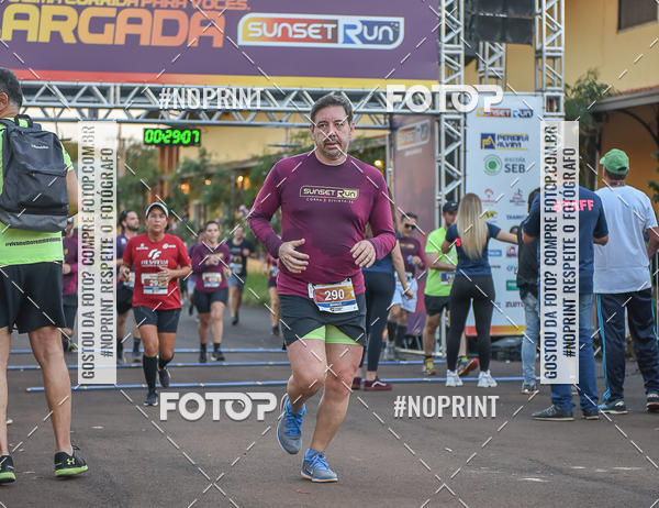 Buy your photos of the eventSunset Run 2019 on Fotop