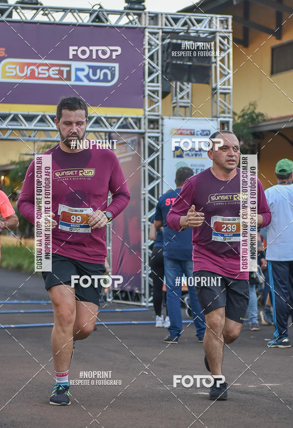 Buy your photos of the eventSunset Run 2019 on Fotop