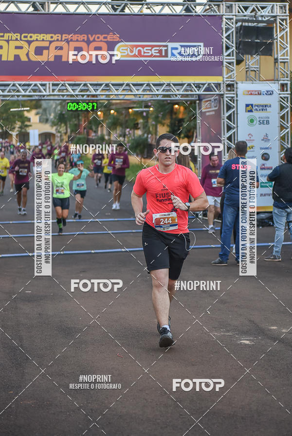Buy your photos of the eventSunset Run 2019 on Fotop