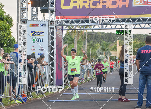 Buy your photos of the eventSunset Run 2019 on Fotop
