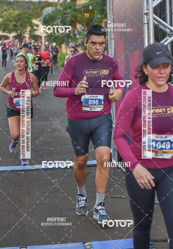 Buy your photos of the eventSunset Run 2019 on Fotop