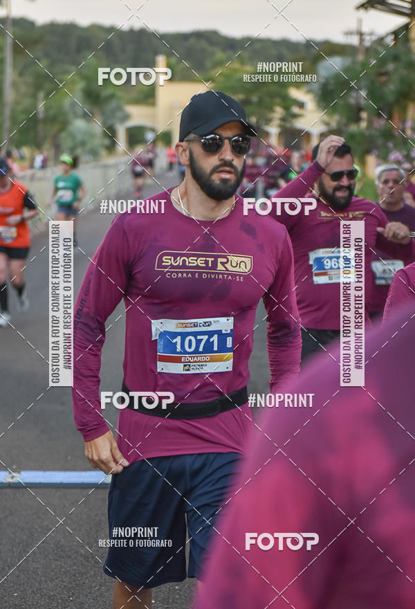 Buy your photos of the eventSunset Run 2019 on Fotop