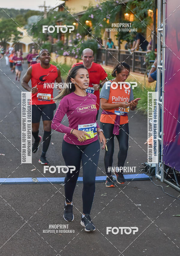Buy your photos of the eventSunset Run 2019 on Fotop